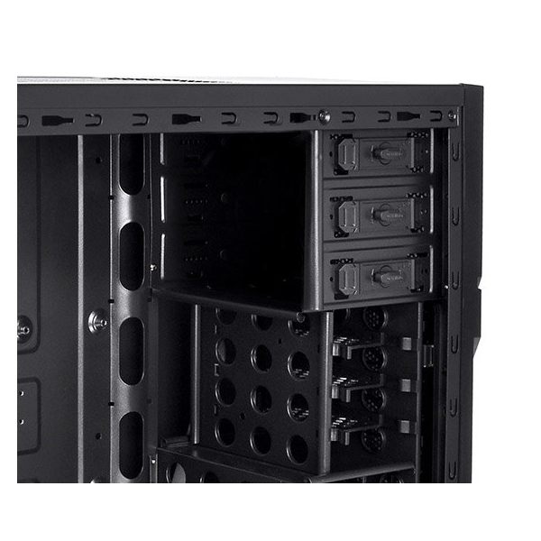 Gabinete Thermaltake Versa H21 Black, con Fuente 600 Watts (CA-3B2-60M1WU-03)